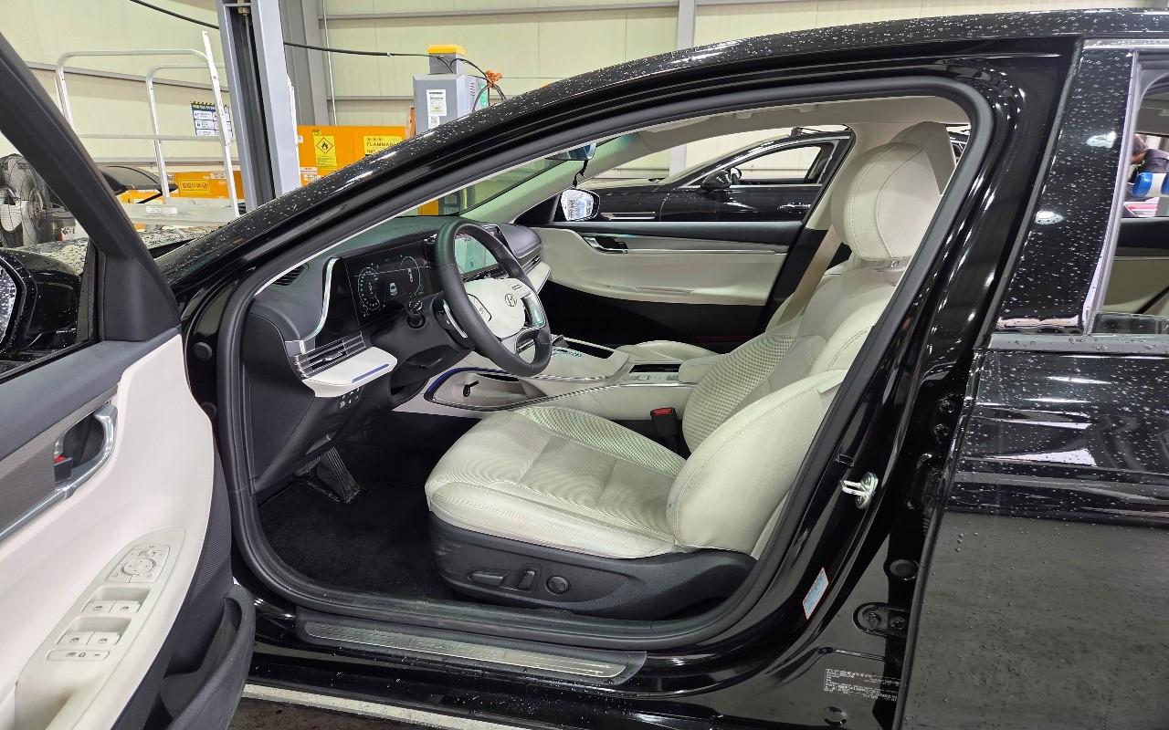2022 - hyundai grandeur
