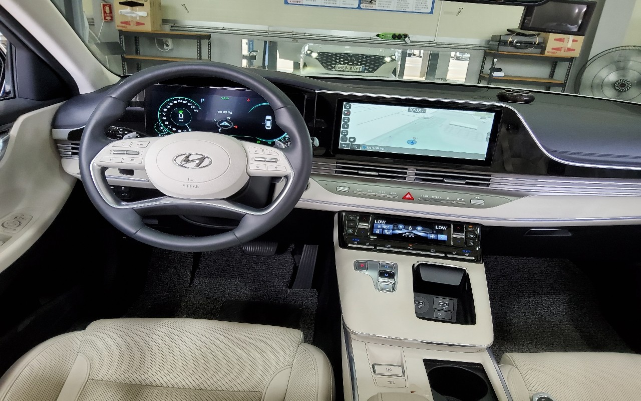 2022 - hyundai grandeur