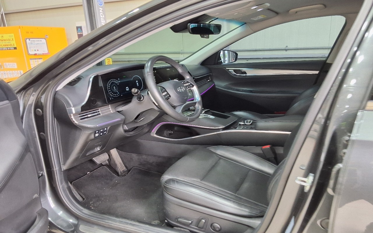 2021 - hyundai grandeur