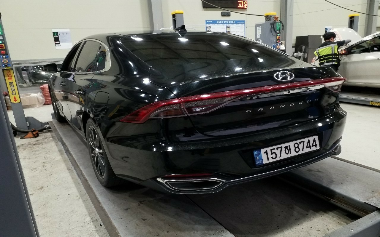 2022 - hyundai grandeur