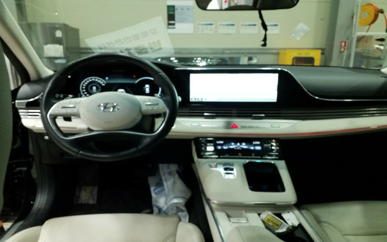 2022 - hyundai grandeur