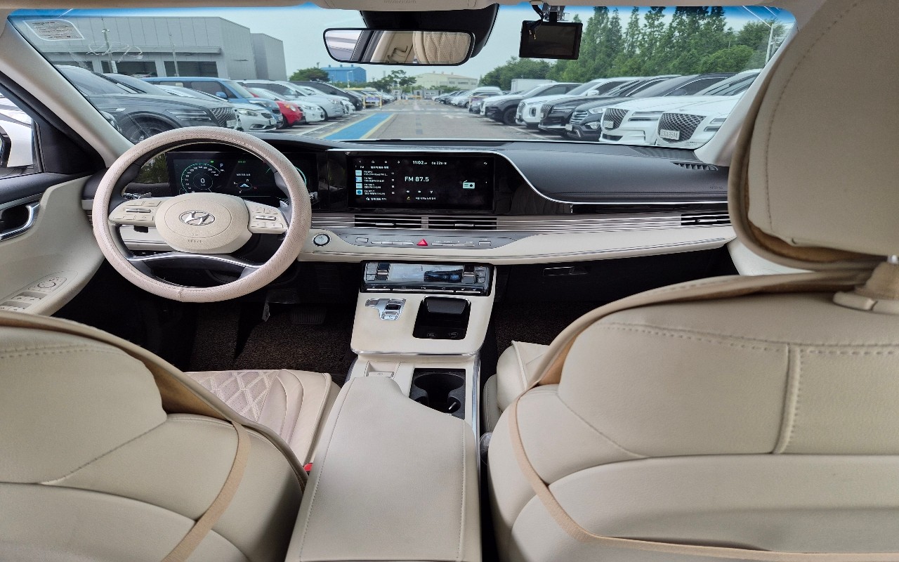 2022 - hyundai grandeur