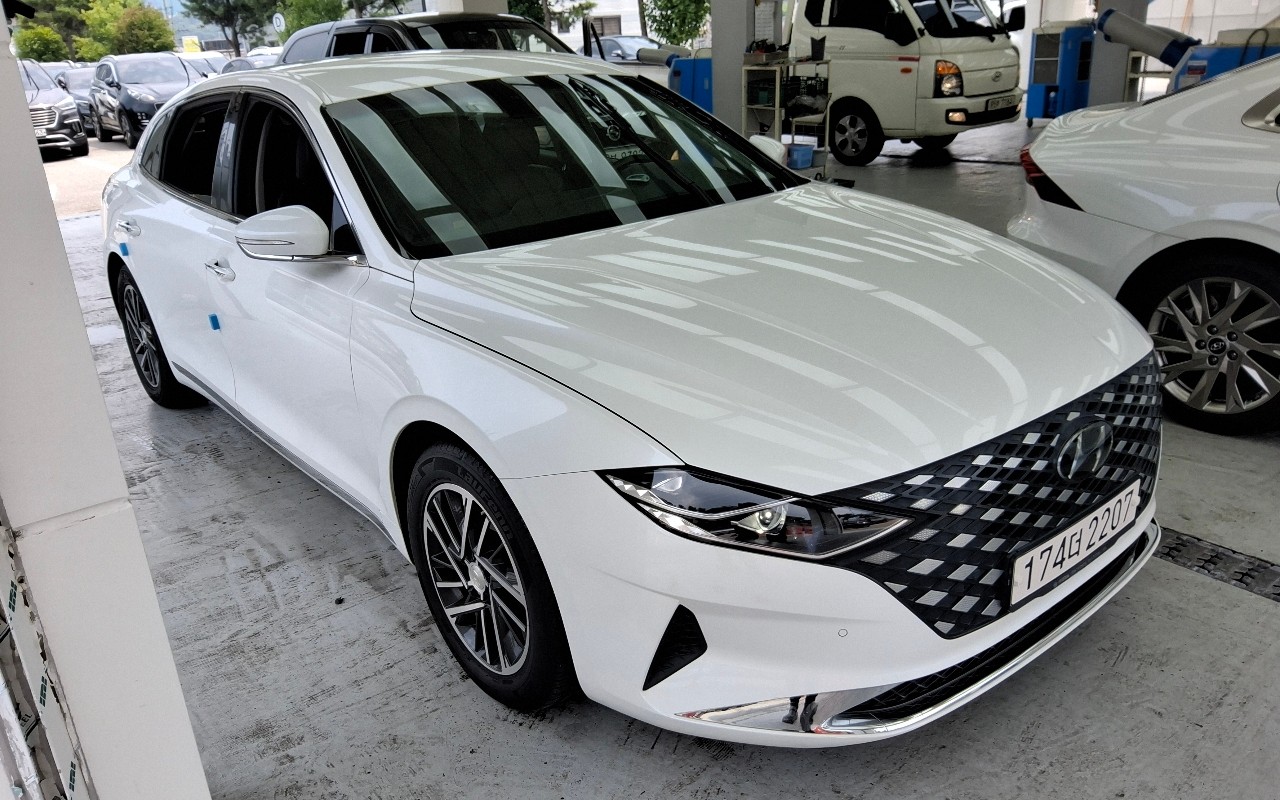 2022 - hyundai grandeur