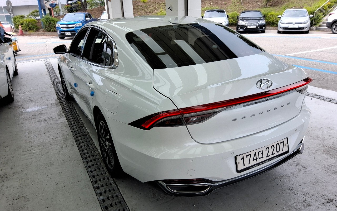 2022 - hyundai grandeur