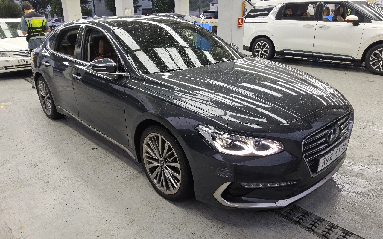 2018 - hyundai grandeur