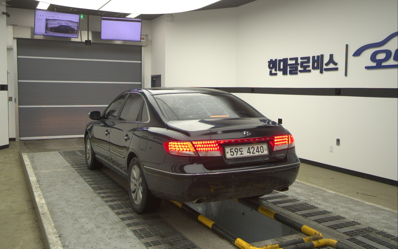 2010 - hyundai grandeur