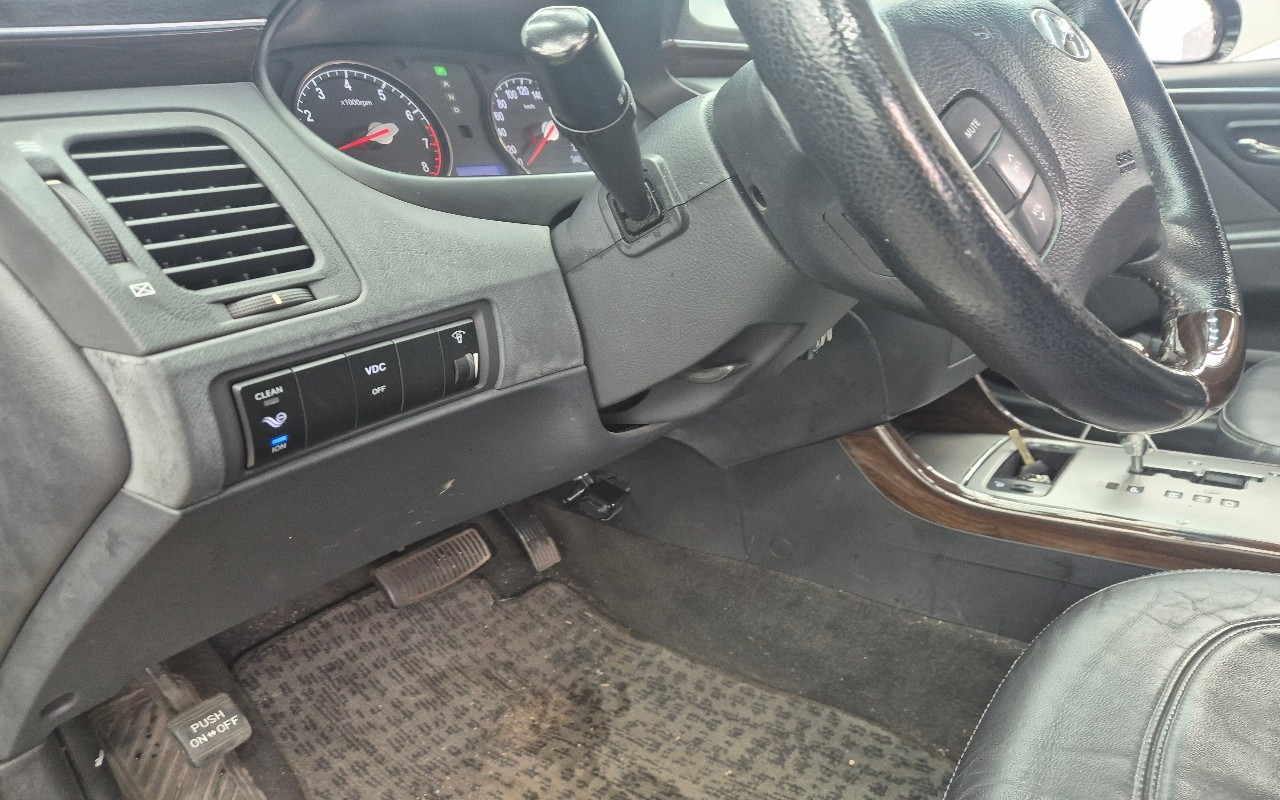 2010 - hyundai grandeur
