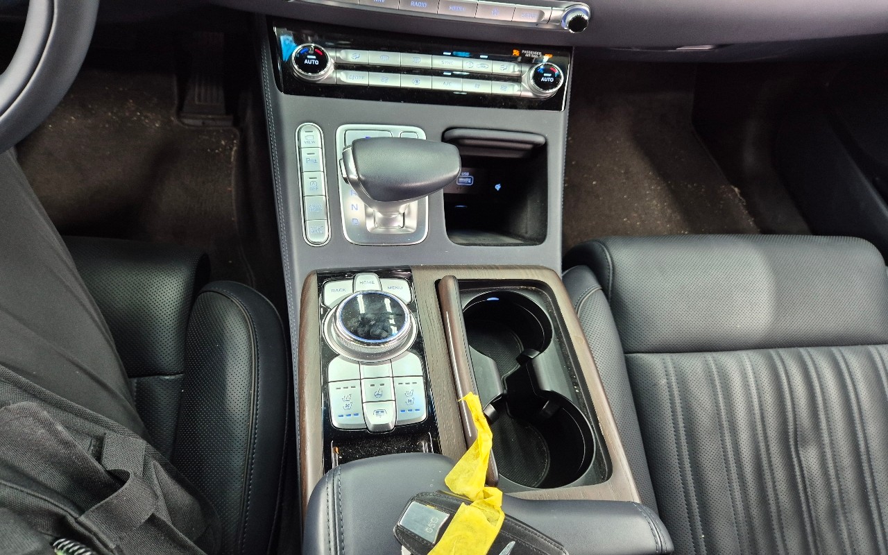2020 - genesis g90