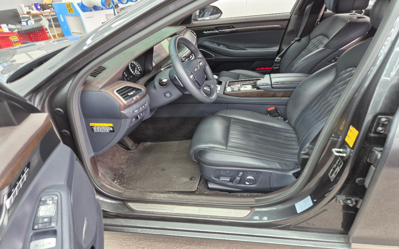 2020 - genesis g90