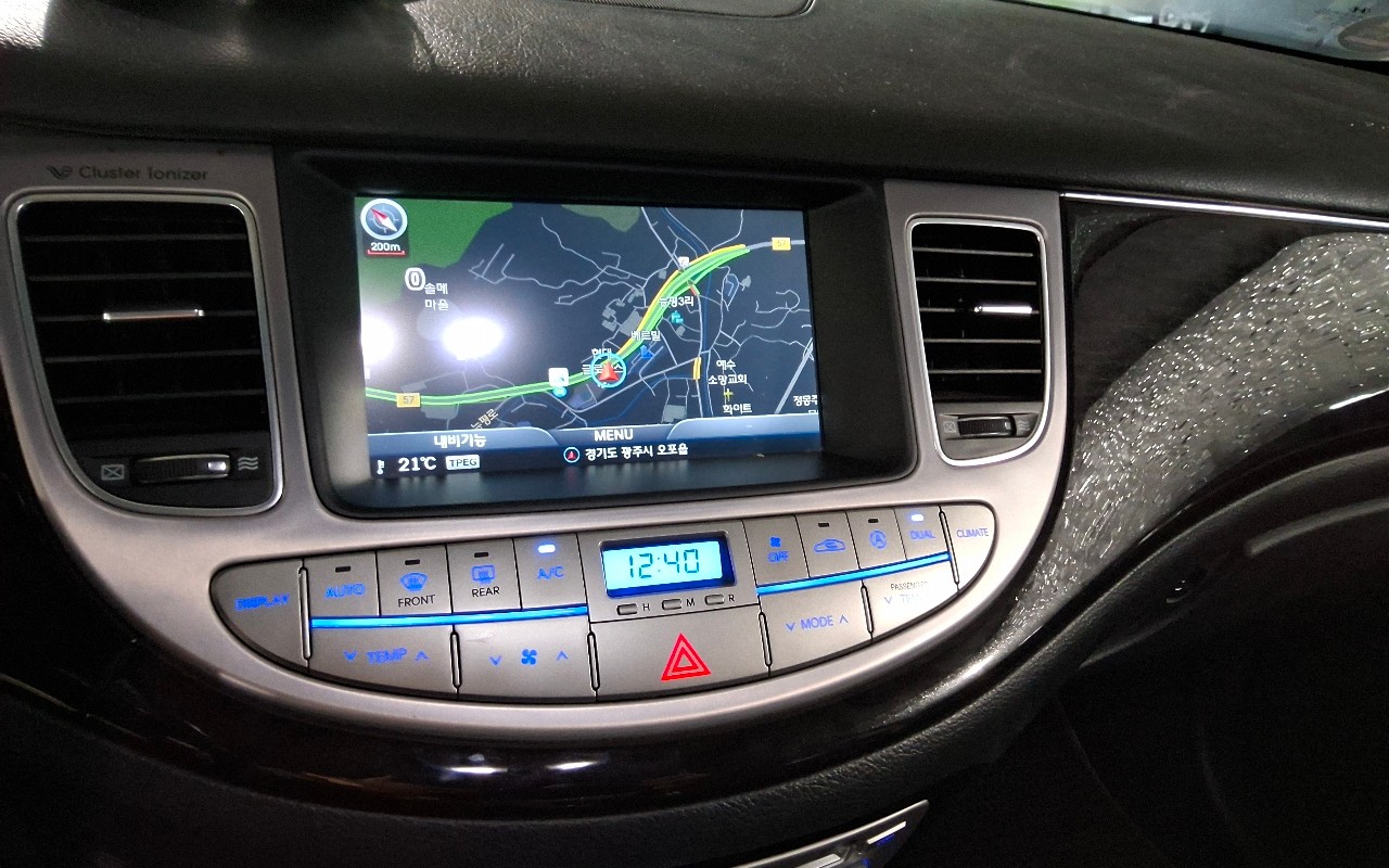 2013 - hyundai bh
