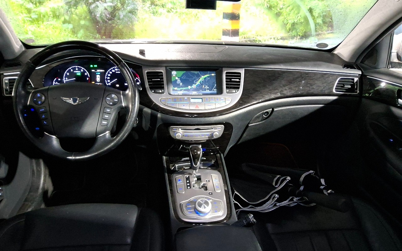 2013 - hyundai bh