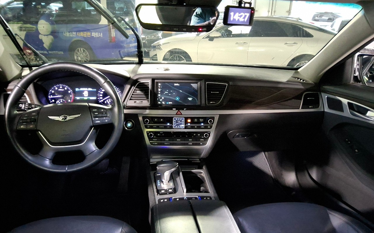 2018 - genesis g80
