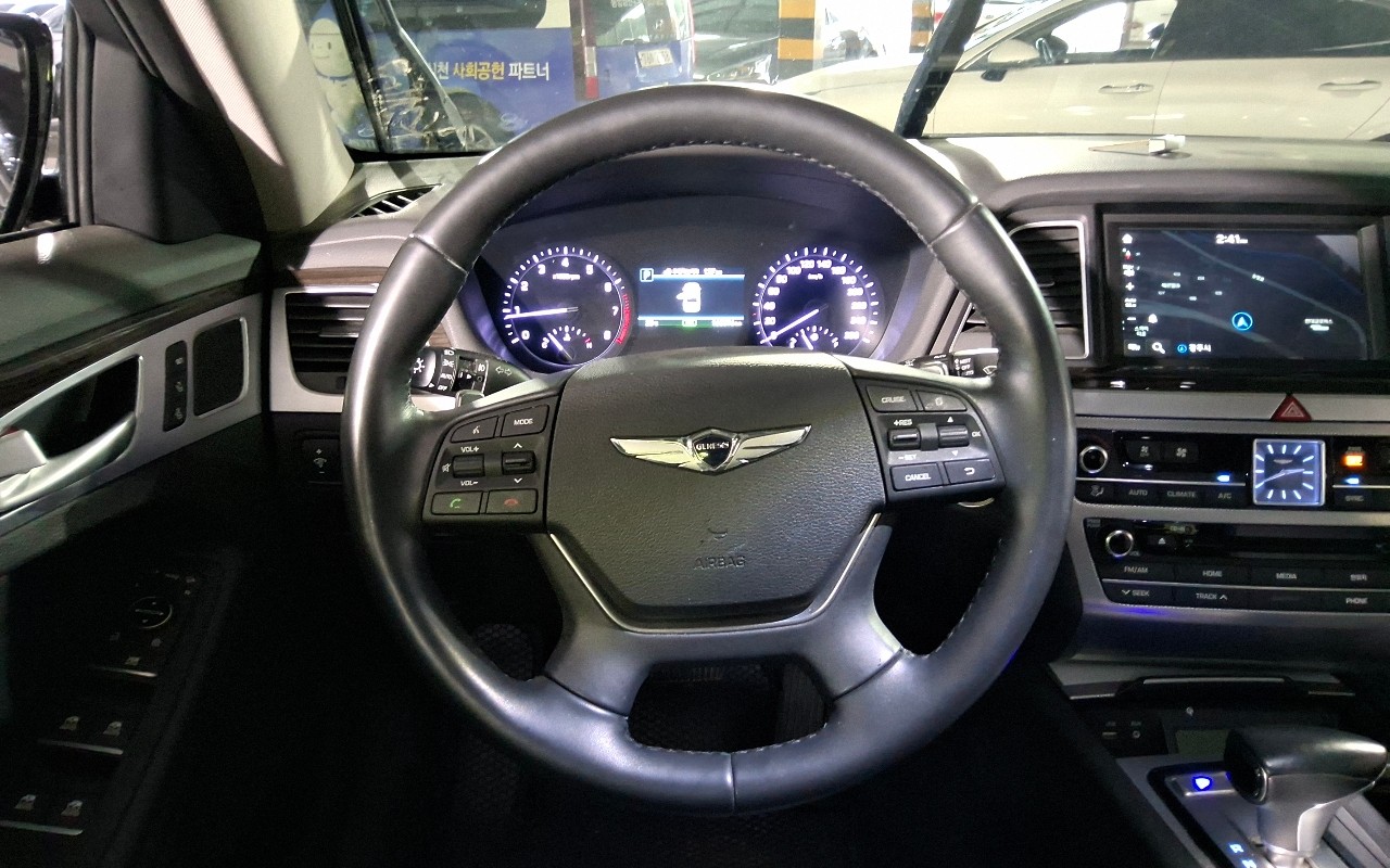 2018 - genesis g80