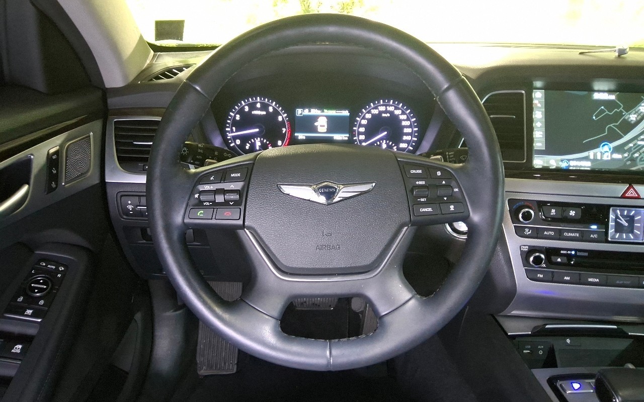 2018 - genesis g80