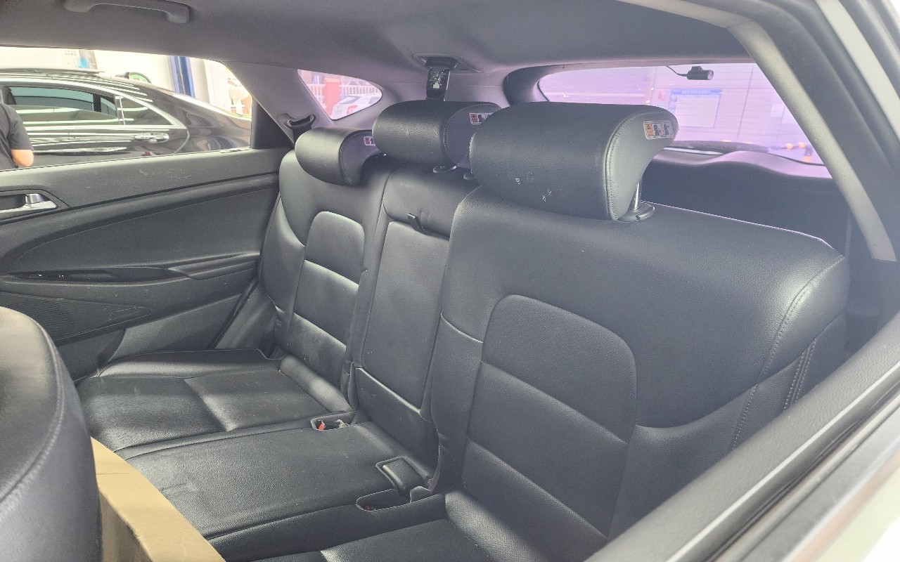 2016 - hyundai tucson