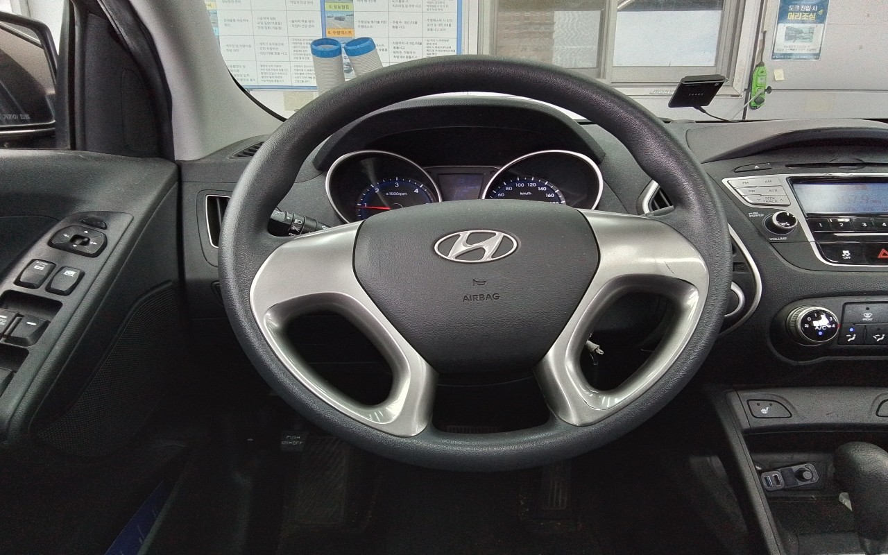 2010 - hyundai tucson