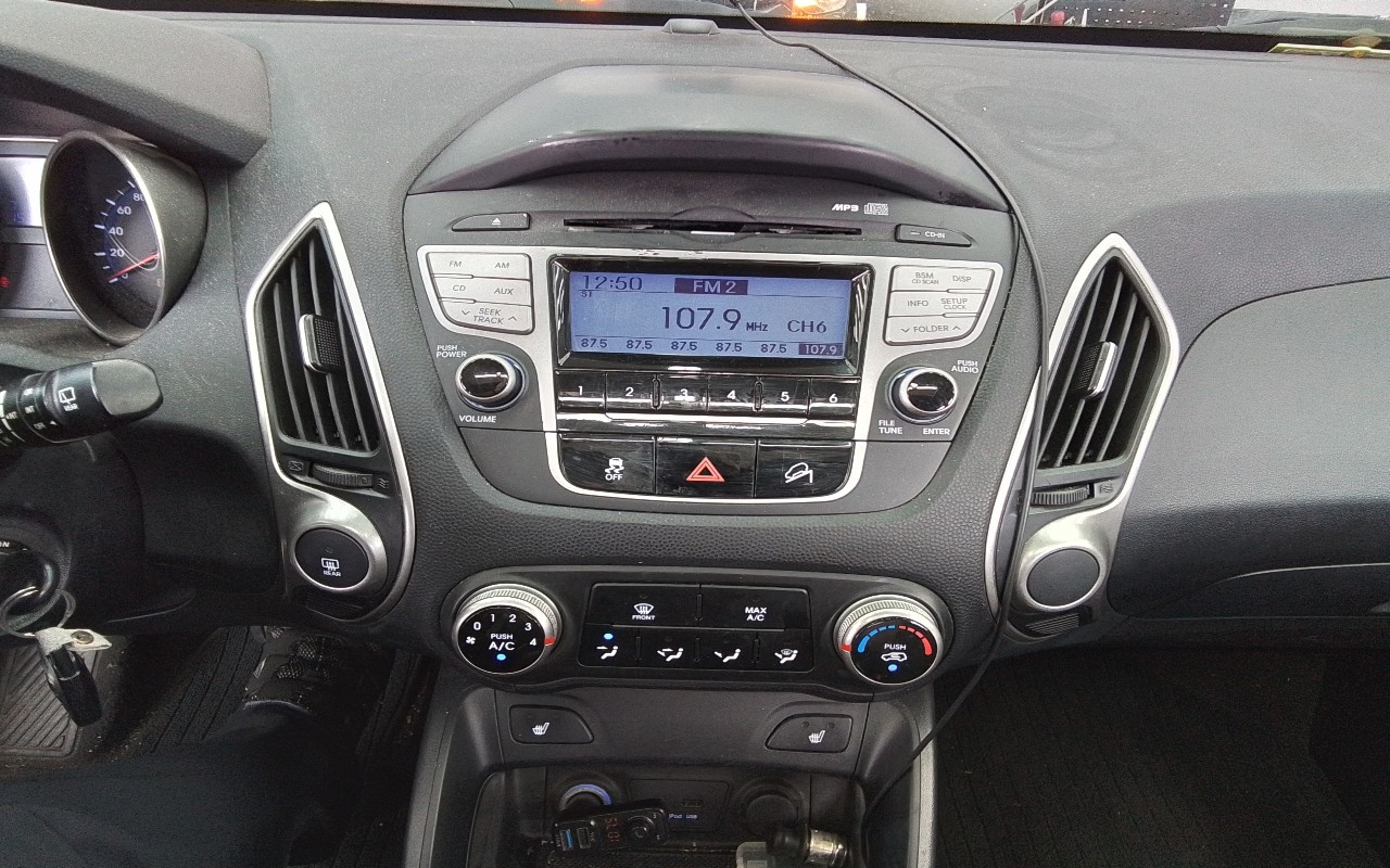 2010 - hyundai tucson