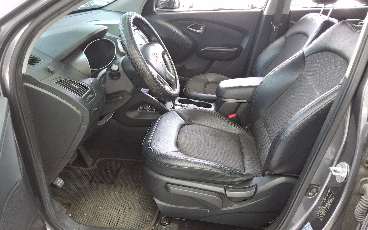 2010 - hyundai tucson