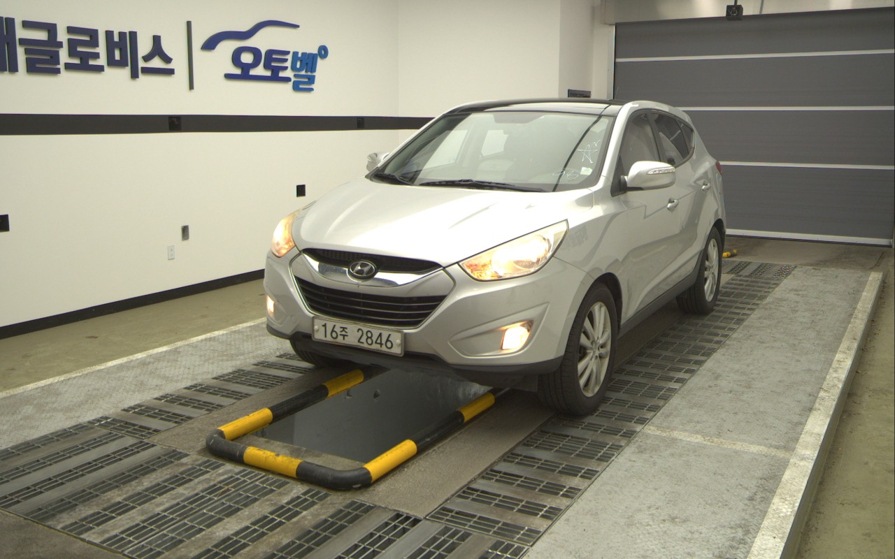 2010 - hyundai tucson