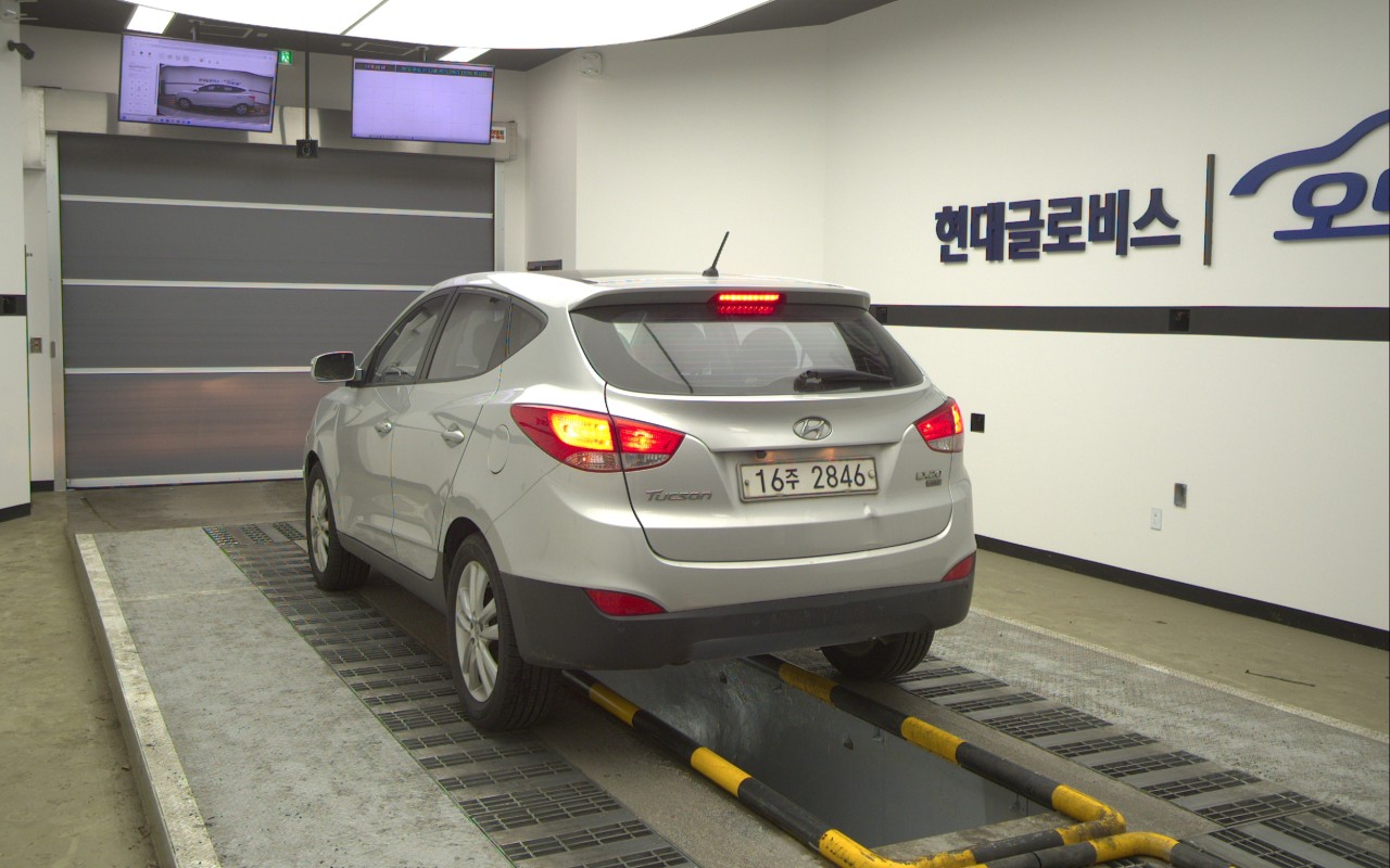 2010 - hyundai tucson