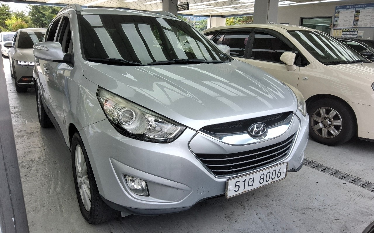 2011 - hyundai tucson