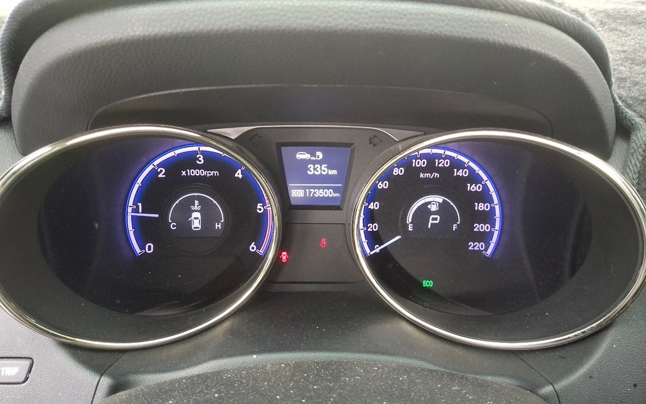 2011 - hyundai tucson
