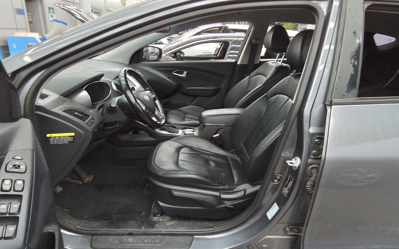 2014 - hyundai tucson