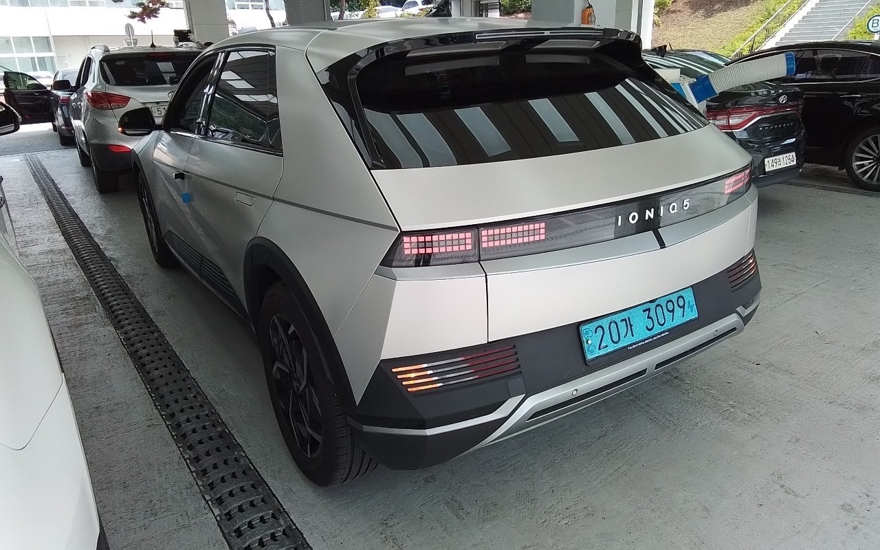 2022 - hyundai ioniq