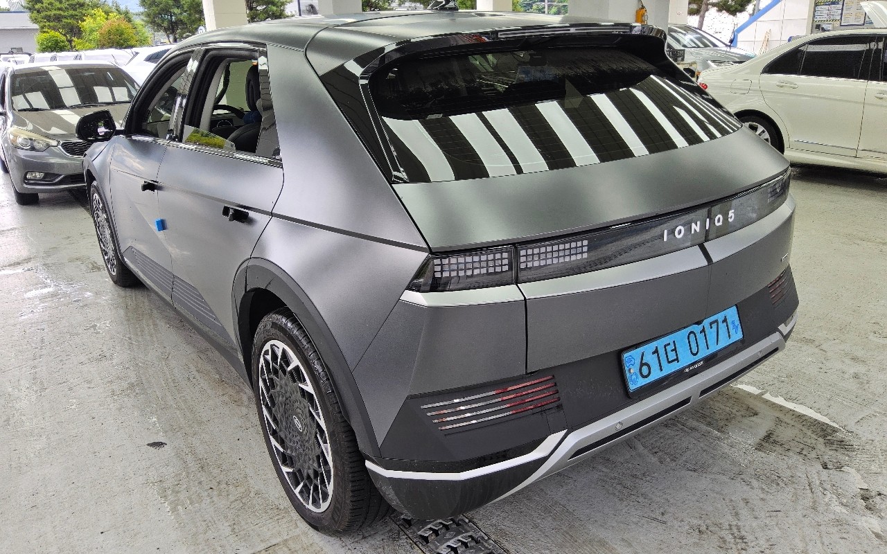 2023 - hyundai ioniq