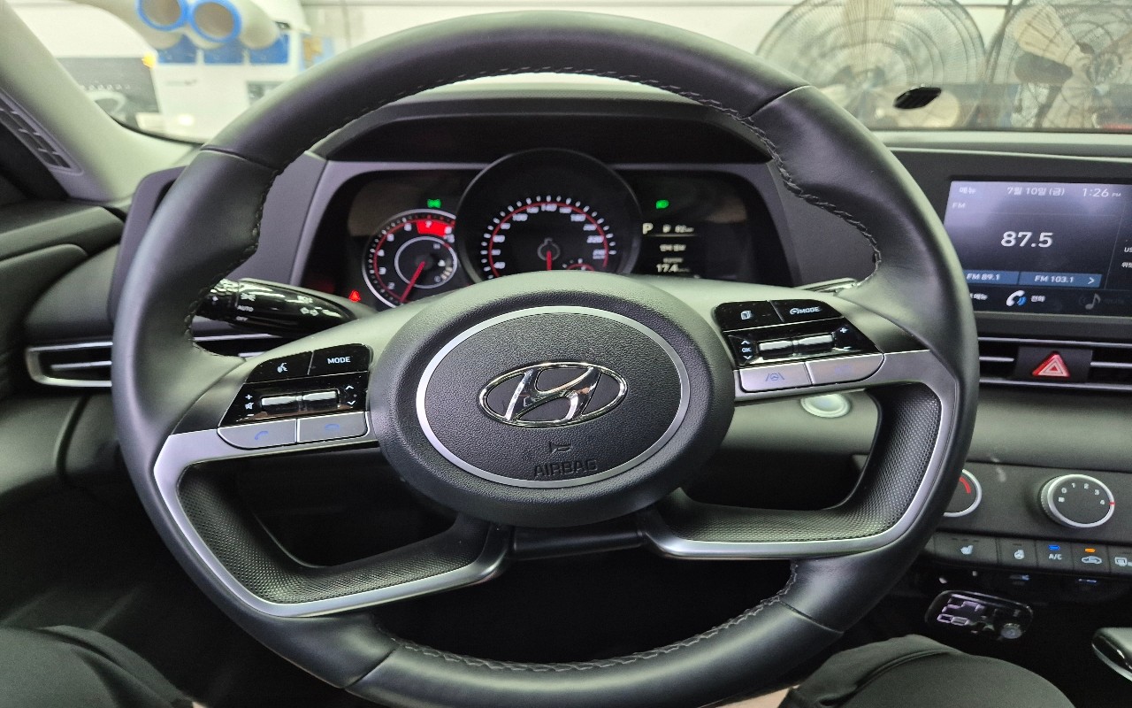 2021 - hyundai avante