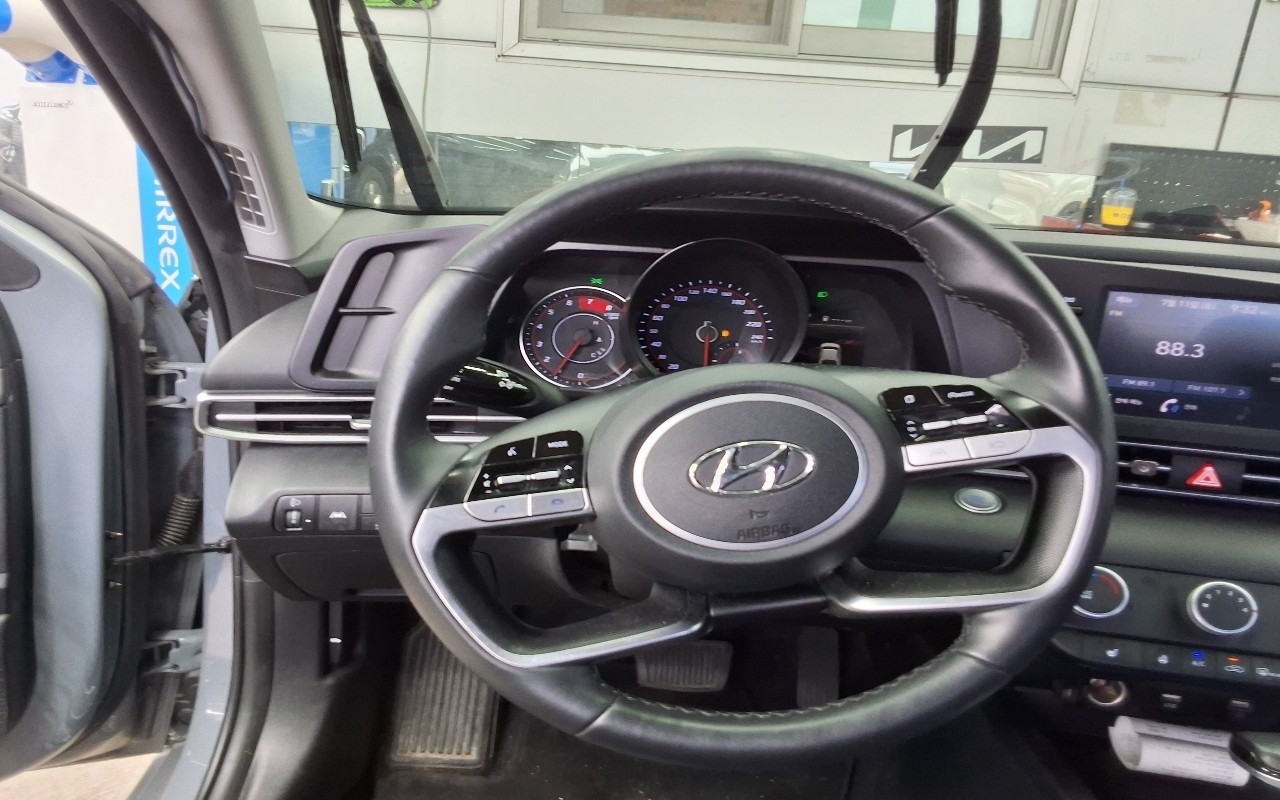 2021 - hyundai avante