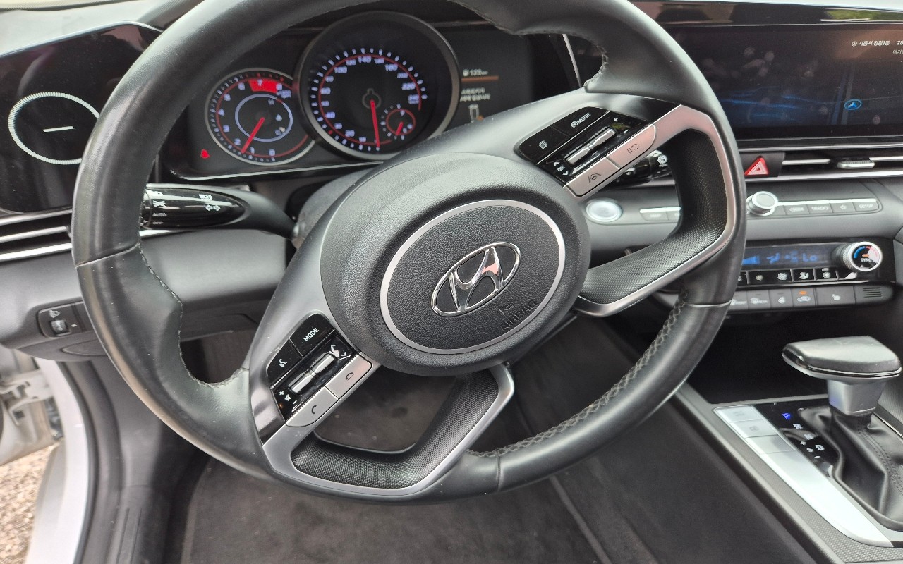 2021 - hyundai avante