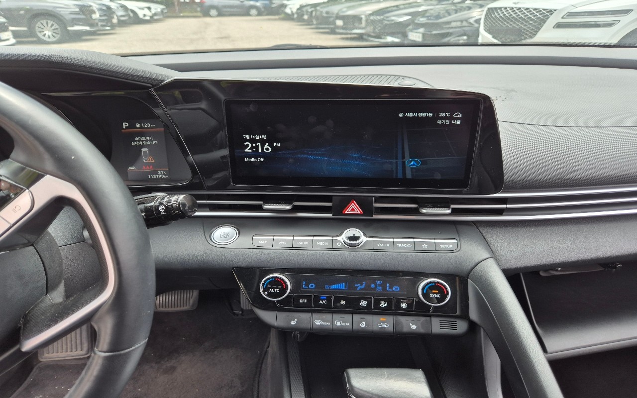 2021 - hyundai avante