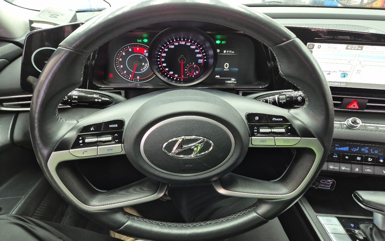 2023 - hyundai avante