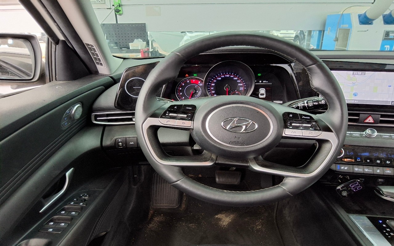 2023 - hyundai avante
