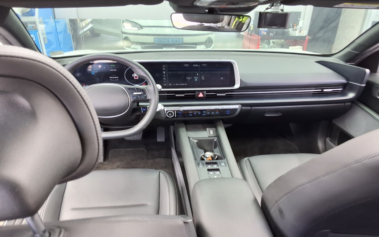 2023 - hyundai ioniq