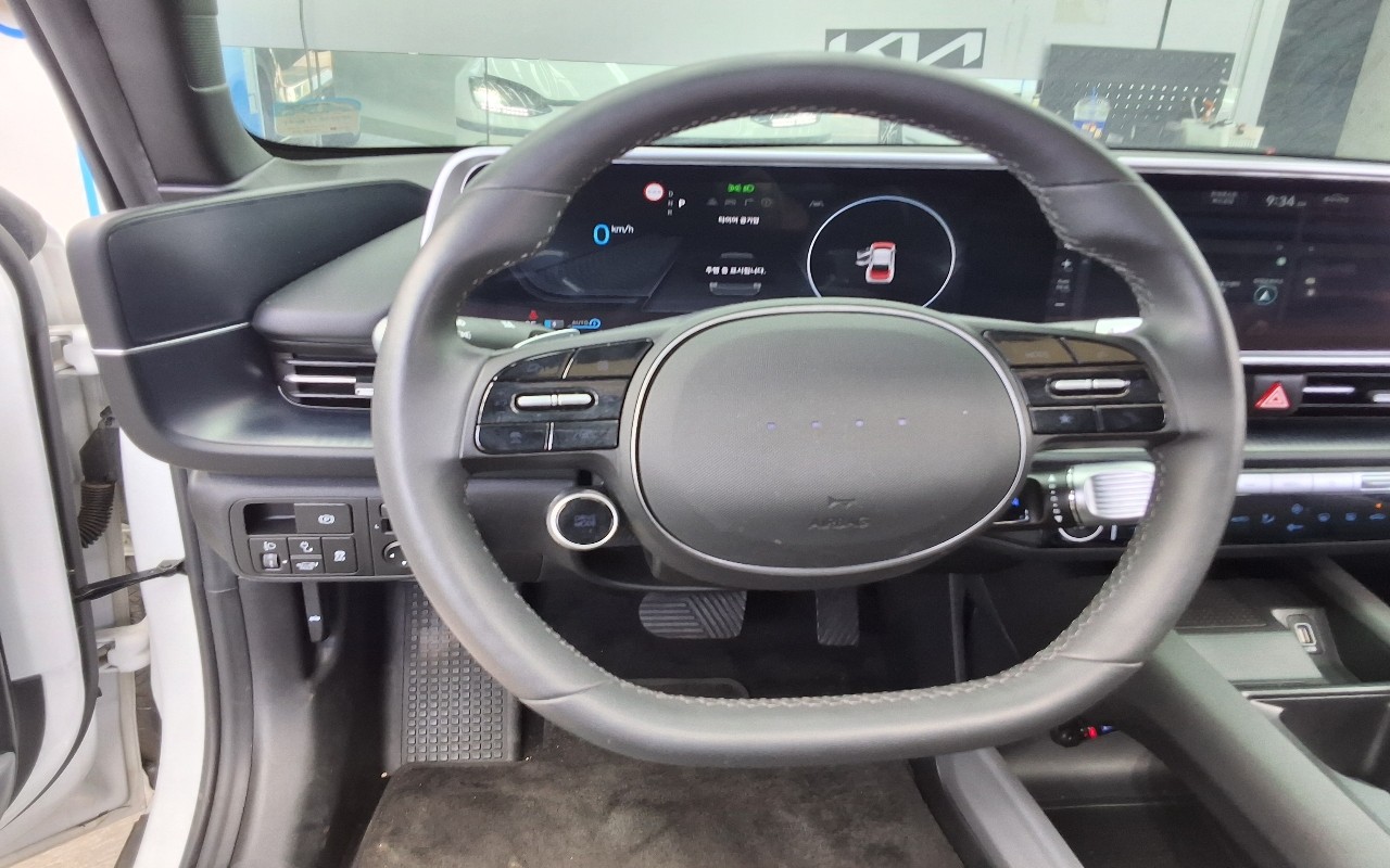 2023 - hyundai ioniq