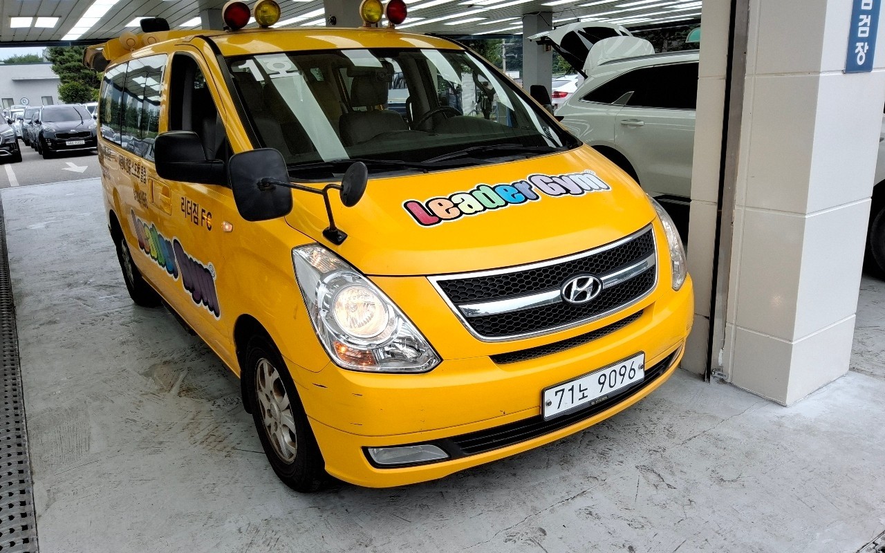 2015 - hyundai grand starex