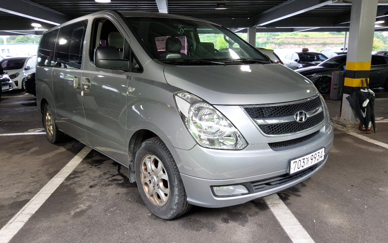 2016 - hyundai grand starex