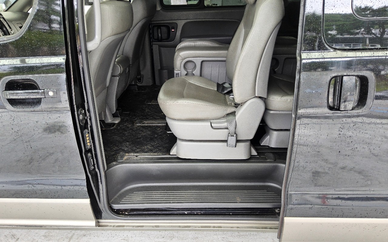 2016 - hyundai grand starex