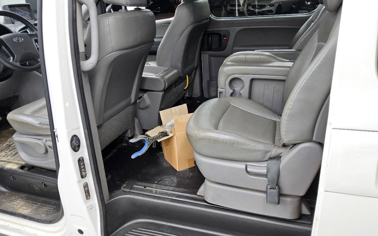 2017 - hyundai grand starex