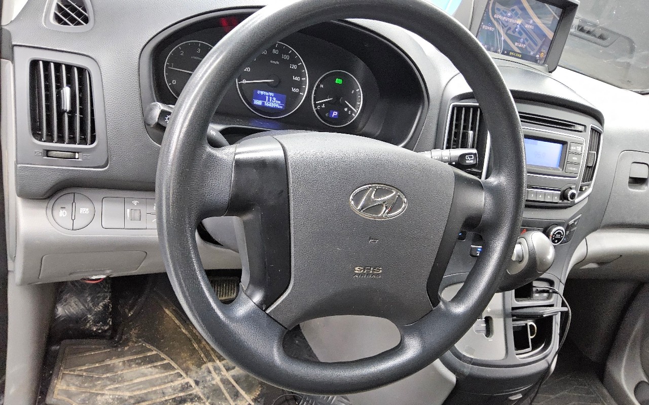 2017 - hyundai grand starex
