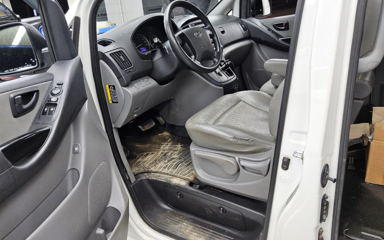 2017 - hyundai grand starex
