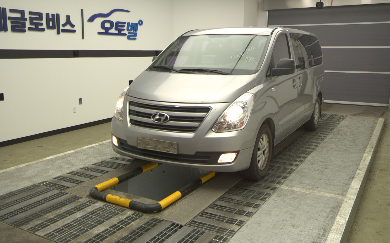 2017 - hyundai grand starex