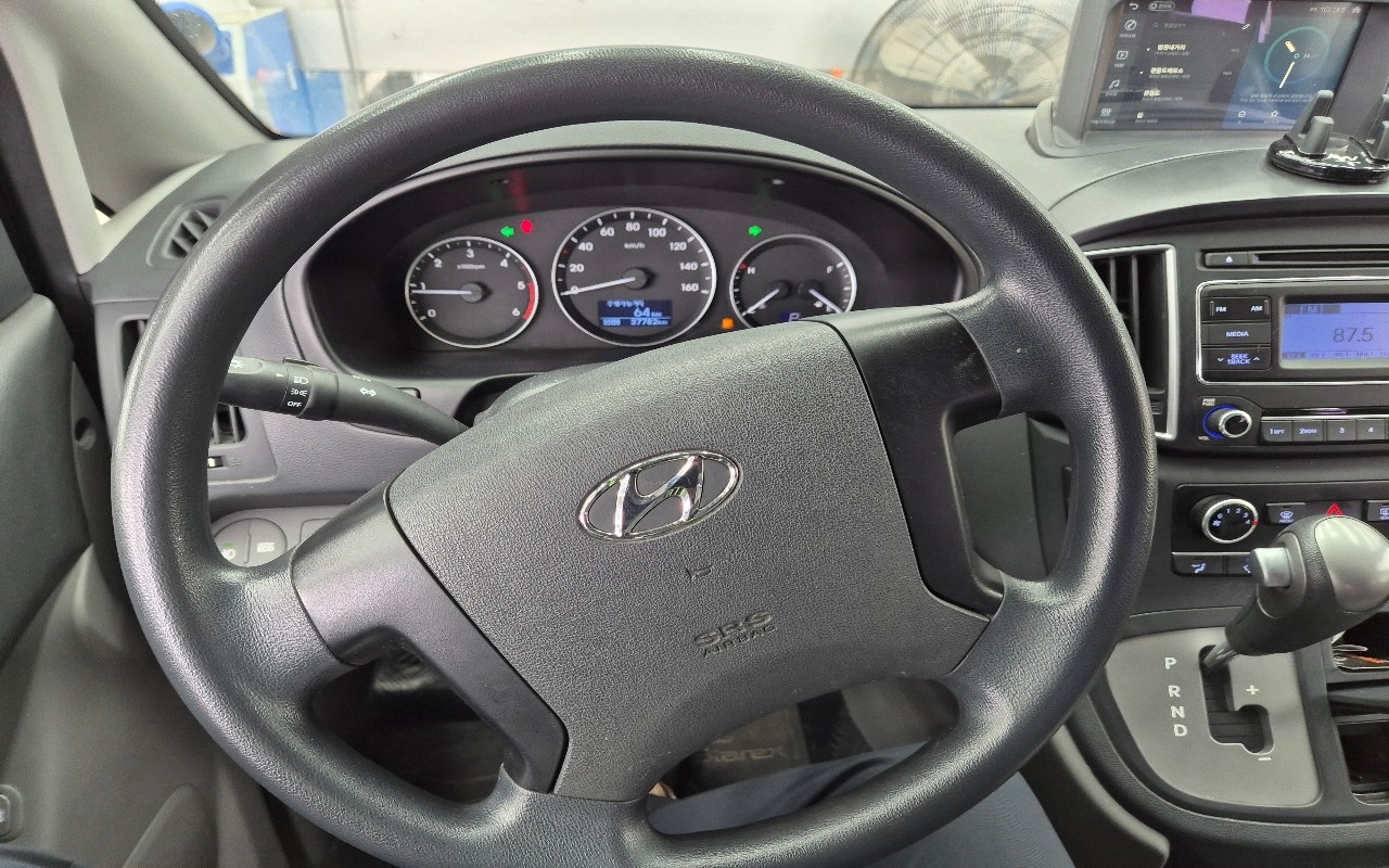 2017 - hyundai grand starex