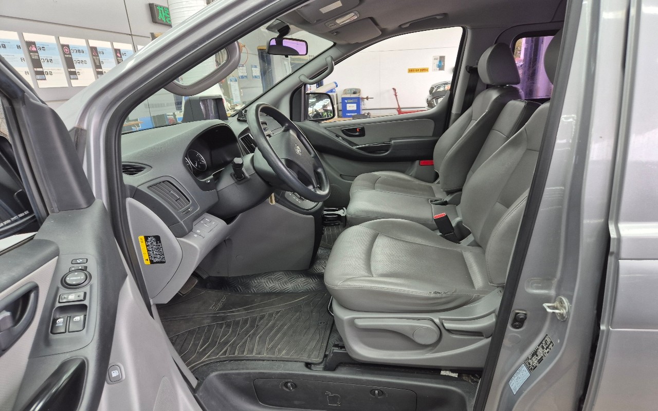 2017 - hyundai grand starex
