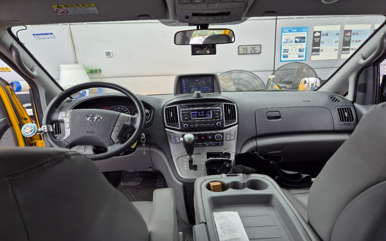 2018 - hyundai grand starex