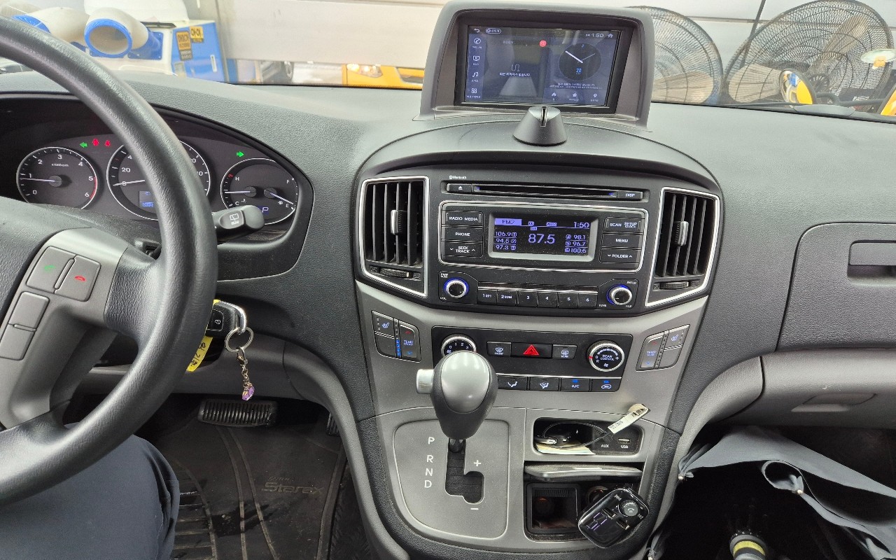 2018 - hyundai grand starex