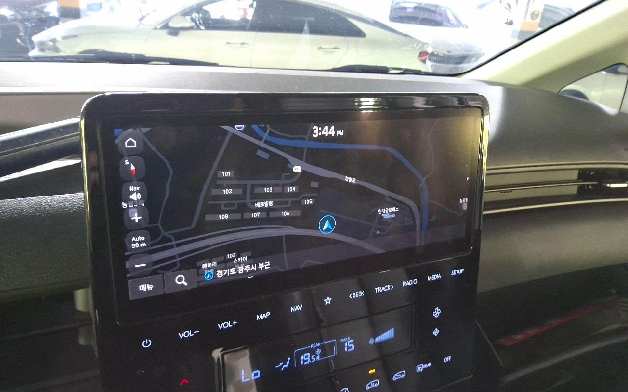 2022 - hyundai staria