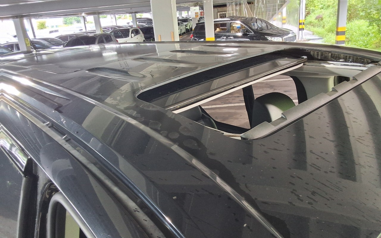 2022 - hyundai staria